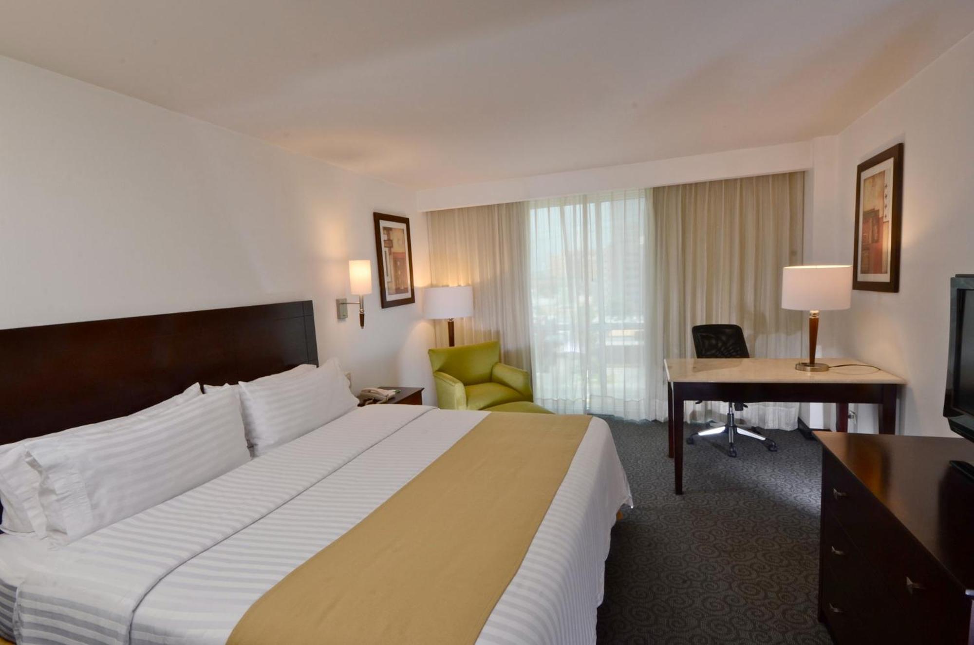 Holiday Inn Monterrey Valle By Ihg San Pedro Garza Garcia Exterior photo
